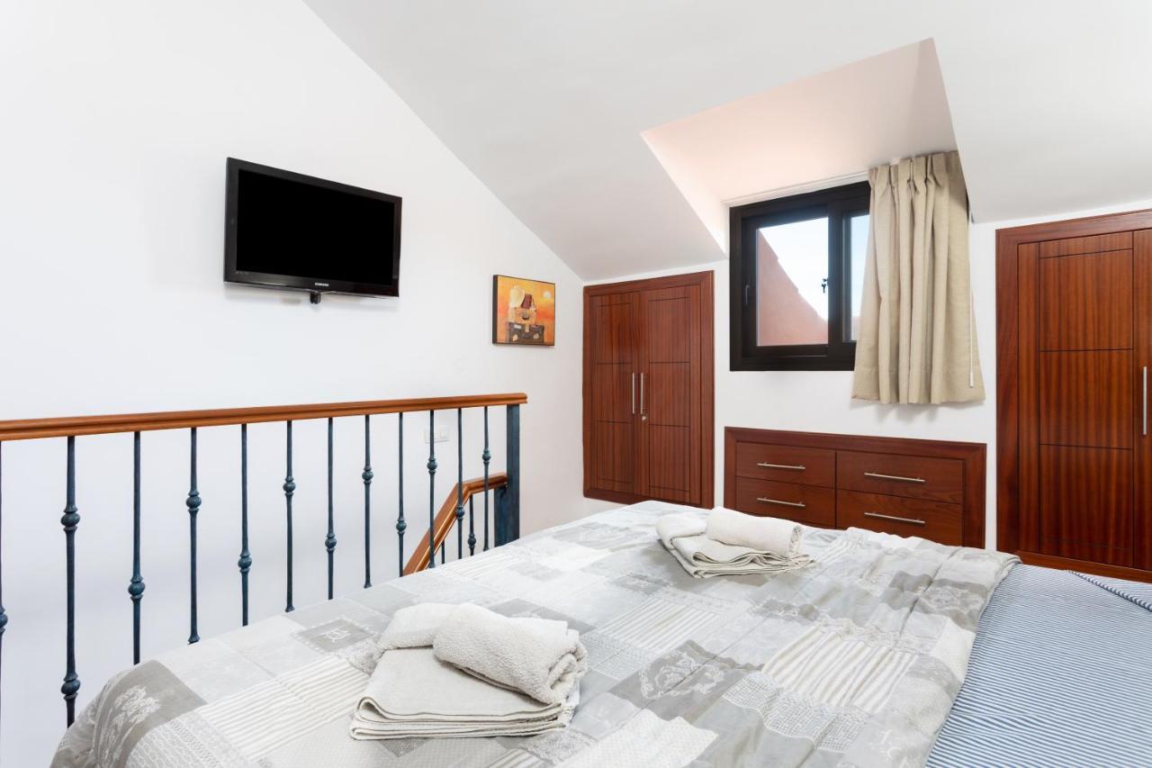 Exclusive Penthouse Playa Las Vistas 4 Close To The Sea And Beach, Aircondition For A Fee, Wifi, Terrace, Heated Pool Playa de las Americas  Exterior photo