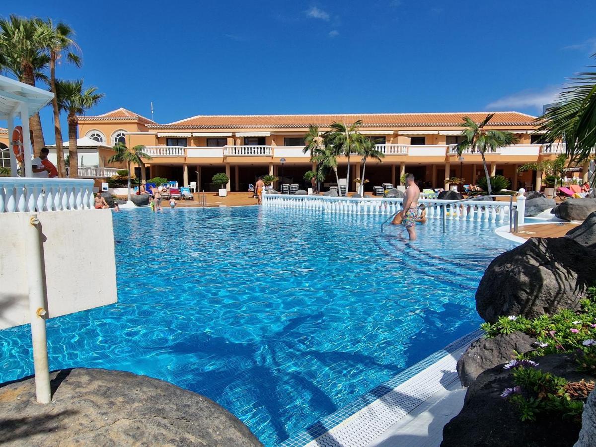 Exclusive Penthouse Playa Las Vistas 4 Close To The Sea And Beach, Aircondition For A Fee, Wifi, Terrace, Heated Pool Playa de las Americas  Exterior photo